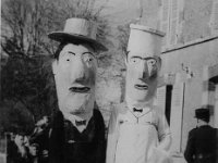 CARNAVAL 1954   "Grosses têtes"